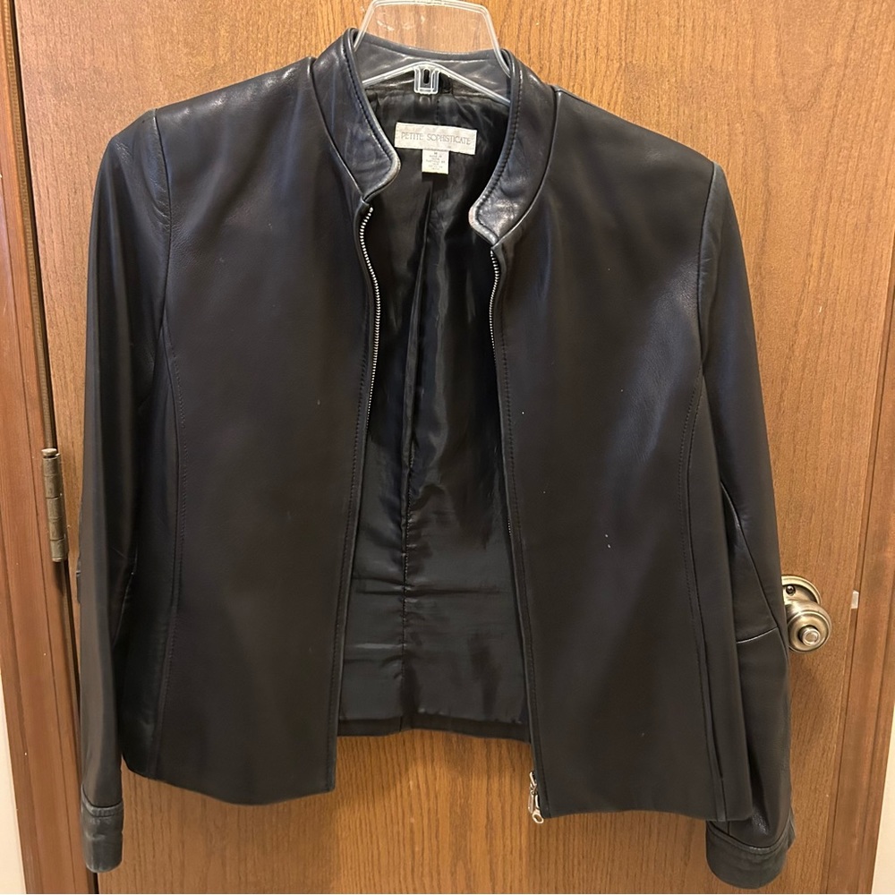 Size medium Petite Sophisticate black leather jacket